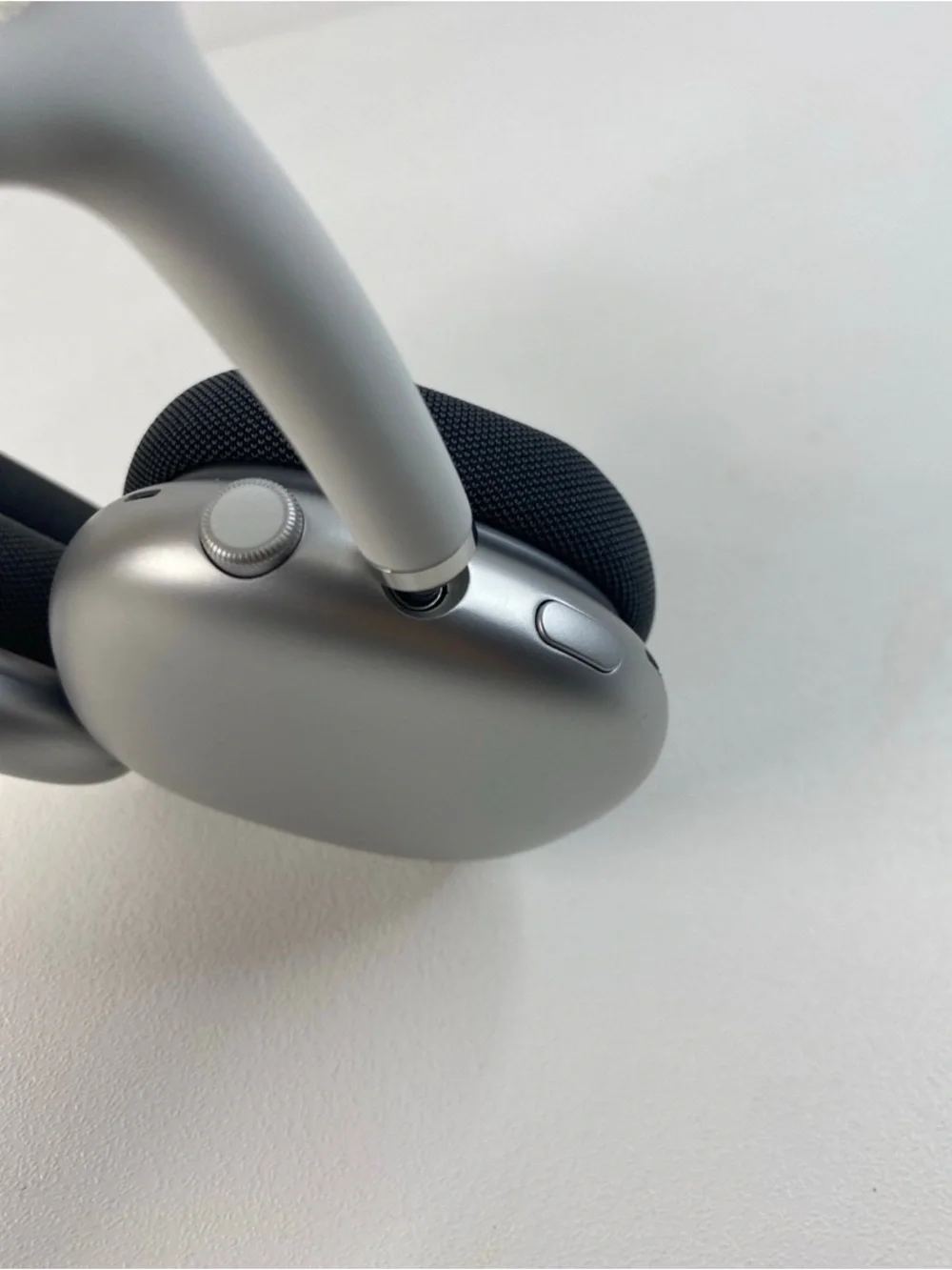 Apple AirPods Max Wireless Over-Ear Headset A2096 - Silver